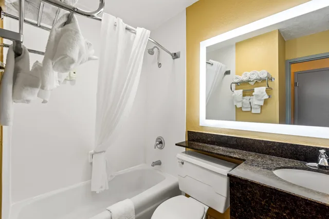 غرفة بسريرين مزدوجين، Quality Inn Fort Dodge 5/5