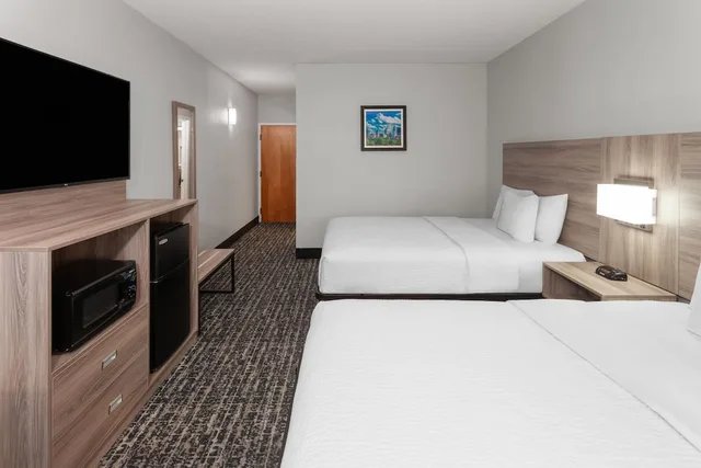 غرفة بسريرين كوين لذوي الإعاقة، Baymont By Wyndham Indianapolis South 1/10