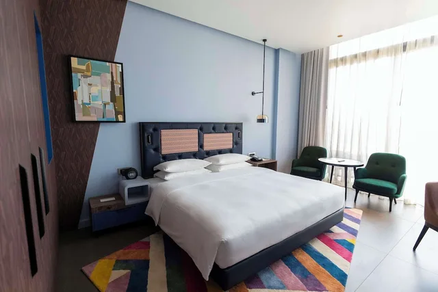 King Room, Hyatt Centric Jumeirah Dubai 1/5