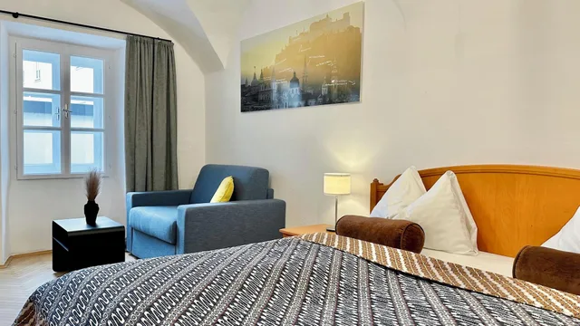 غرفة قياسية بسرير مزدوج بإطلالة على المدينة، Hotel Krone 1512 3/8
