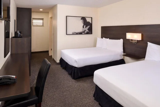 Room, Quadruple, 2 Queen Beds, Steam Plant Hotel 1/5