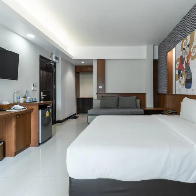 Deluxe, King Bed, COZYTEL CHIANGMAI 2/10