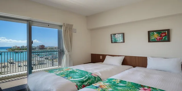 غرفة سوبيريور بسرير مزدوج وسرير فردي بإطلالة على المرفأ مع أريكة، Seaside Condominium Rana Chatan 2/10