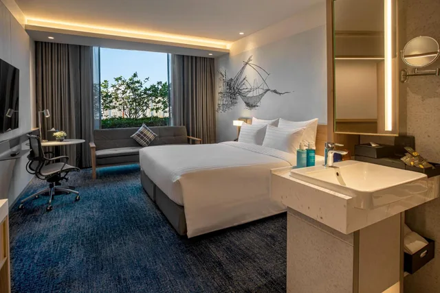 Executive, King Bed, Sofa, Novotel Future Park Rangsit 6/10