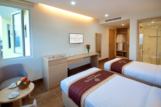 Senior, Twin Beds, Sea View, Balcony, Gibson Hotel Nha Trang 8/10