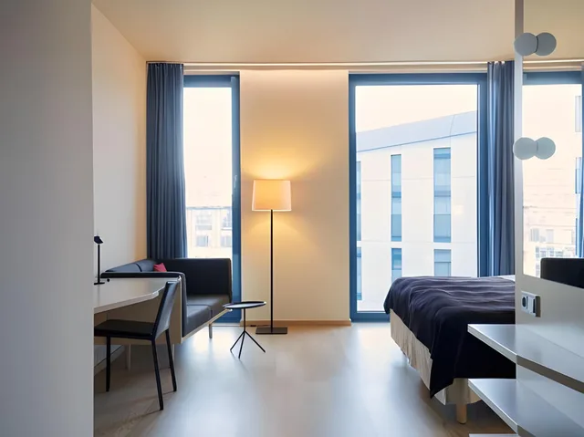 غرفة سوبيريور بسرير كينج وسريرين منفصلين، Scandic Hamburg Emporio 2/9
