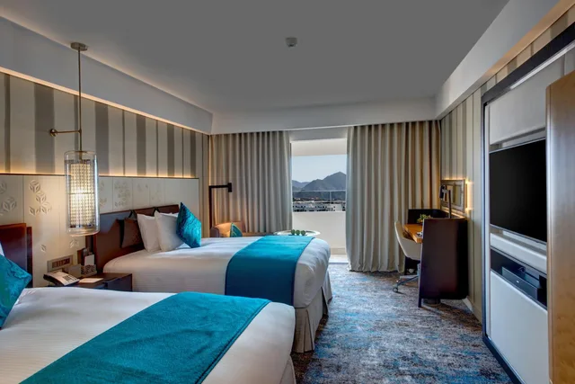 غرفة كلاسيكية بسرير كينج، InterContinental Muscat 1/4