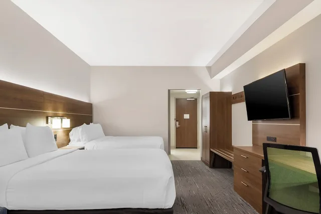 غرفة قياسية بسريرين مزدوجين لذوي الإعاقة، Holiday Inn Express Spring Hill 4/9