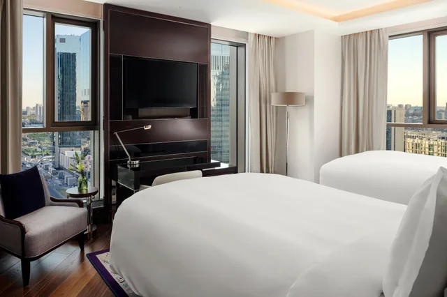 غرفة ديلوكس بسرير مزدوج، THE RITZ-CARLTON ASTANA 3/7