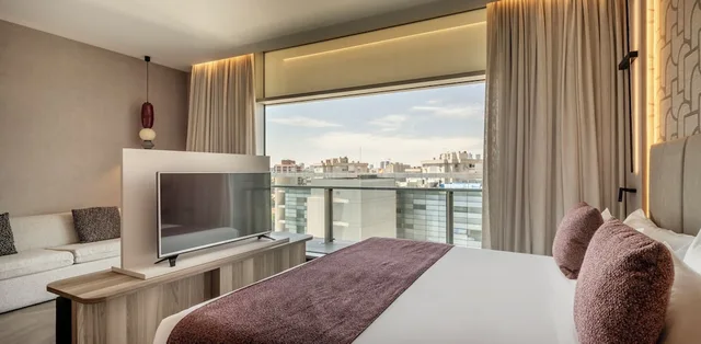 غرفة سوبيريور بسرير مزدوج بشرفة، Hotel Ilunion Atrium 5/10