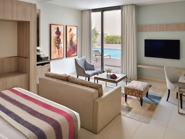 غرفة سوبيريور بسريرين منفصلين بإطلالة على المسبح، موفنبيك التحلية جدة(Movenpick Hotel Tahlia Jeddah) 6/8