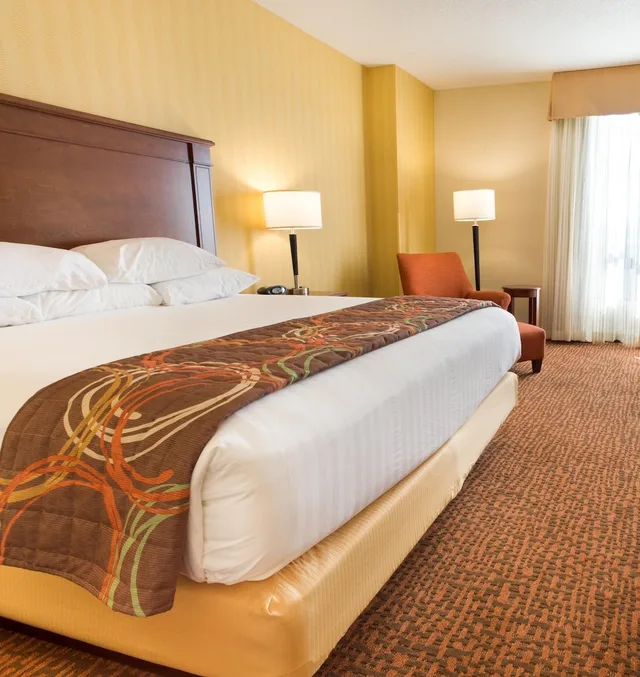 غرفة ديلوكس بسرير كينج لذوي الإعاقة، Drury Inn & Suites Phoenix Tempe 3/5