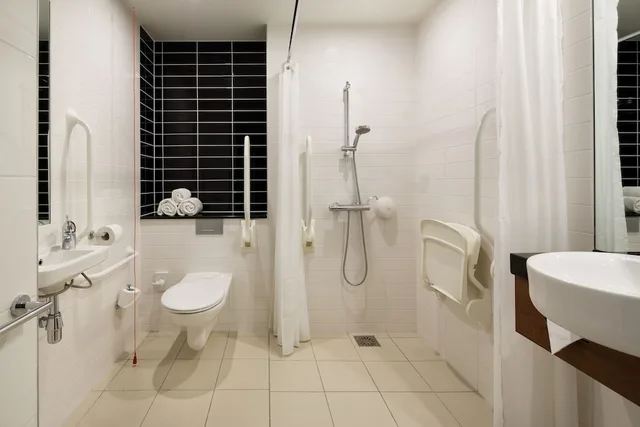 غرفة قياسية بسرير مزدوج لذوي الإعاقة، HOLIDAY INN EXPRESS ROTTERDAM - CENTRAL STATION 5/9