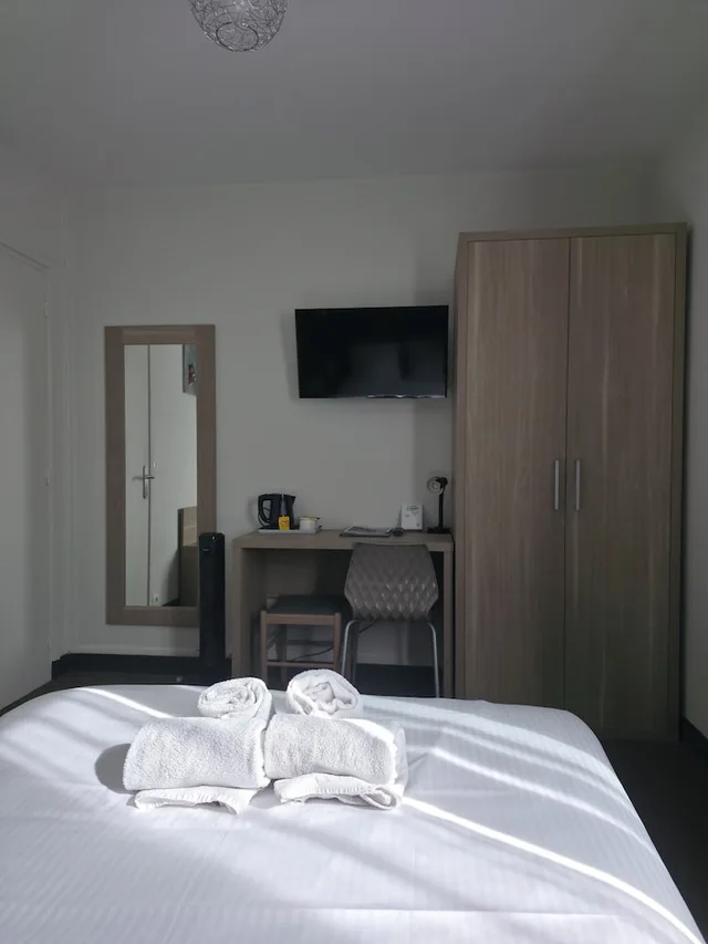 غرفة كومفورت بسرير مزدوج، Hotel the Originals Caen Le Savoy 5/8