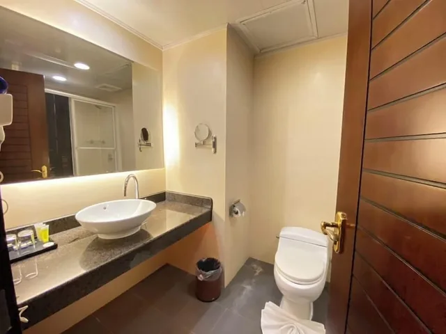 غرفة قياسية بسرير كينج وسريرين منفصلين، Savan Resorts 8/11