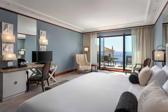 Grand, Retreat, Superior, King Bed, Sea View، Grande Real Villa Italia Hotel and Spa 1/6