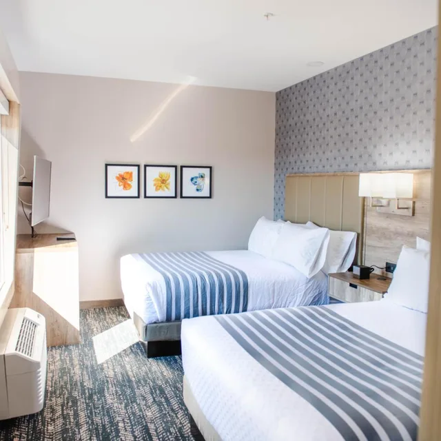 جناح عائلي بسريرين كوين مع أريكة، Best Western Premier Executive Residency Medicine Hat 4/10