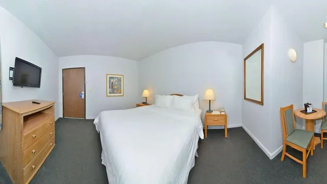 غرفة قياسية بسرير كينج، Hotel Buena Vista 2/2