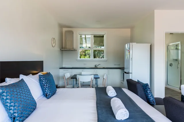 Select, King and Twin Beds، North South Holiday Park 3/10