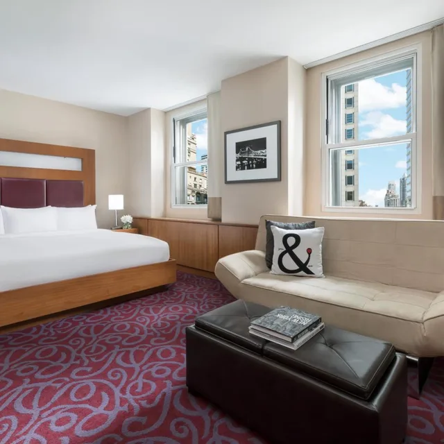جناح جونيور، Hotel 57 5/8