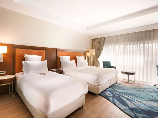 غرفة سوبيريور بسرير مزدوج بإطلالة على الحديقة مع أريكة، Mercure Istanbul Bakirkoy Hotel 2/10