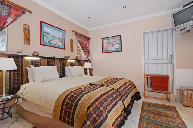 Suite, Cherry Tree Cottage Linden Bed And Breakfast 1/2