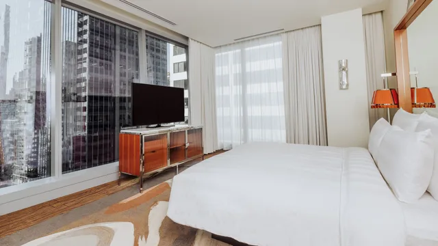 Deluxe, Suite, King Bed, Lotte Hotel Seattle 2/2