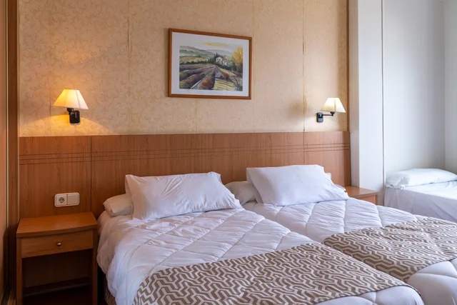 غرفة بسرير مزدوج بإطلالة على البحر مع سرير إضافي، Hotel Santa Rosa 1/6