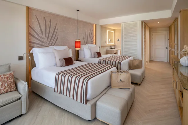 Junior Suite, Ocean Front, Dreams Playa Esmeralda Resort & Spa 2/4