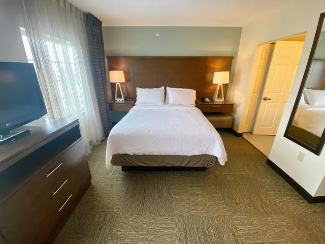 جناح استوديو بسرير كوين، Staybridge Suites Great Falls 1/3