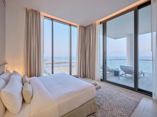 Suite, King Bed, Sea Front, Balcony، Arabella Beach Hotel Kuwait, Vignette Collection 2/4