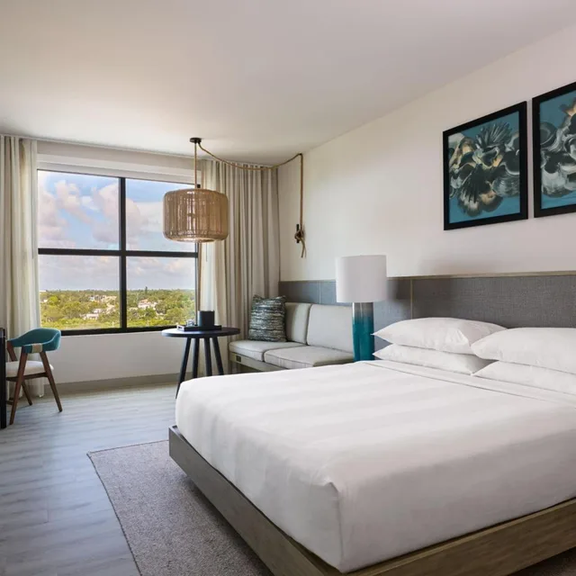 غرفة بسرير كينج بإطلالة على النهر، Palmetto Marriott Resort & Spa 1/5
