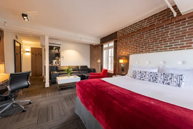 Suite, King Bed, Hotel Des Coutellier 1/3