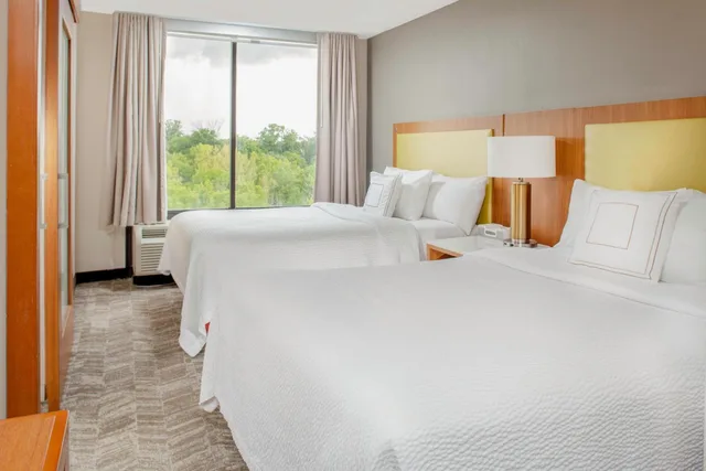 استوديو بسرير كوين مع أريكة، SpringHill Suites Cincinnati North/Forest Park 1/2