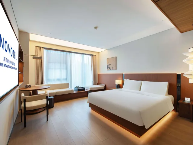 غرفة ديلوكس بسرير كينج، Novotel Xiamen International Convention Center 1/4