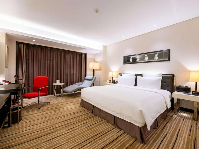 غرفة تنفيذية بسرير كينج، PULLMAN GUIYANG 3/7