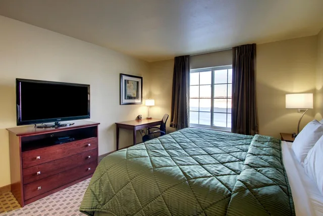 جناح بسرير كينج بحوض جاكوزي، Cobblestone Inn & Suites - Harper 3/7