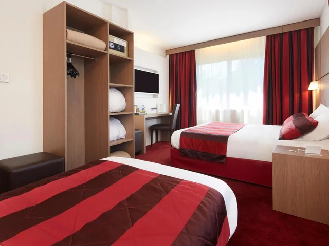 غرفة بسرير مزدوج وسرير فردي، Kyriad Grenoble Centre Formerly Inter Hotel Patrick 3/6