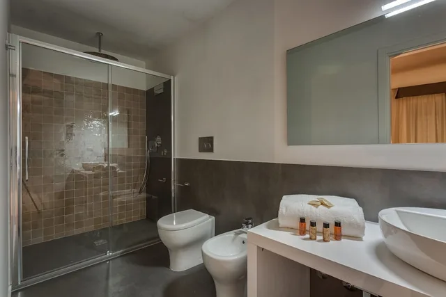 غرفة رباعية، Navona Theatre Hotel 4/4