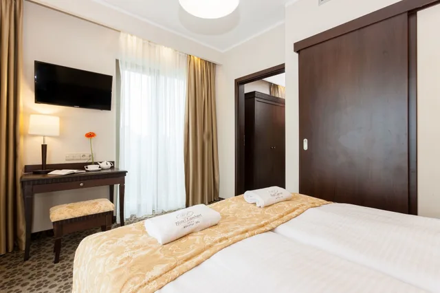 جناح كومفورت بسريرين منفصلين مع أريكة، Hotel Lambert Medical Spa 1/10