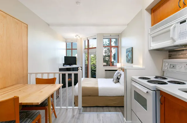 Comfort, Deluxe, Studio, 1 Queen and 1 Murphy Bed, Queen Murphy Bed, Queen Bed، Alpenglow Lodge By Mountainview 8/10