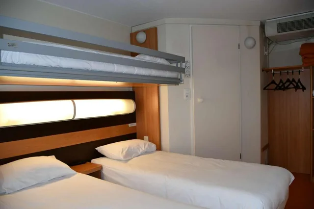 غرفة ثلاثية بثلاثة أسرّة، Hotel Premiere Classe Nevers - Varennes Vauzelles 1/6