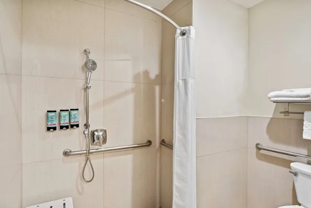 Room, 2 Queen Beds, Accessible, Best Western Paradise Hotel 3/3