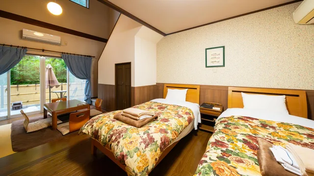 غرفة قياسية رباعية بإطلالة على الجبل للمدخنين، Hotel Euro City 1/1
