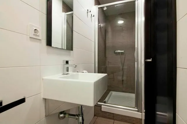 غرفة قياسية بسرير مزدوج، Hostal DingDong Putxet 8/9