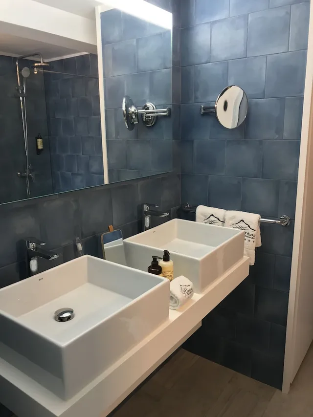 Duplex, Indigo, Blue, 2 King Beds, Sofa، Vinhas Do Calhau 3/3