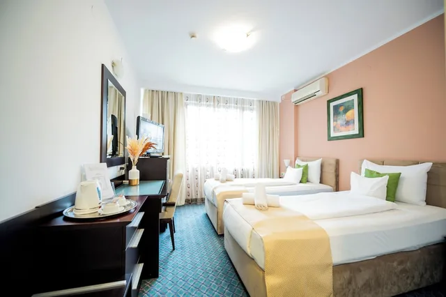 غرفة قياسية بسريرين منفصلين، Hotel Sumadija 1/8
