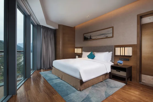 غرفة قياسية بسرير فردي، Crowne Plaza Hangzhou Thousand Island Lake 1/5