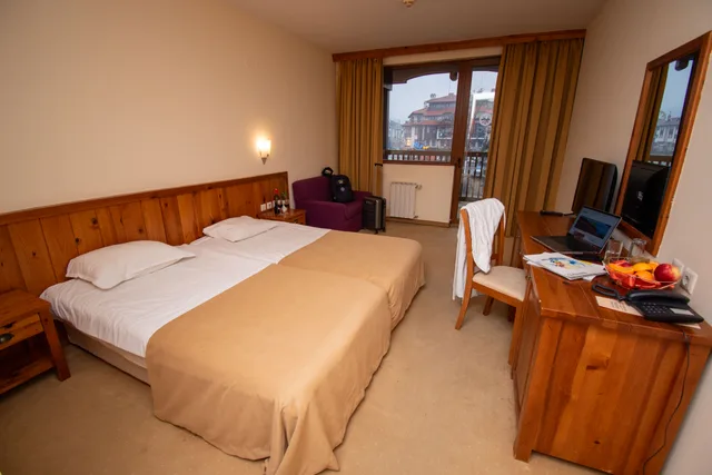 غرفة بسريرين منفصلين، Mura Hotel 2/8