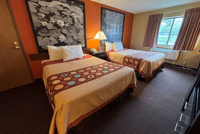 غرفة بسريرين كوين لذوي الإعاقة، Super 8 by Wyndham Du Quoin 4/10